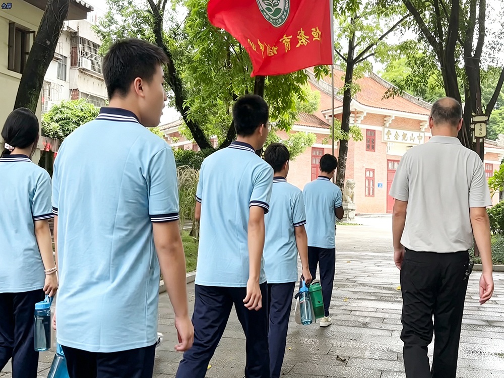 广州周边孩子叛逆改变学校怎么选？联系方式与择校指南